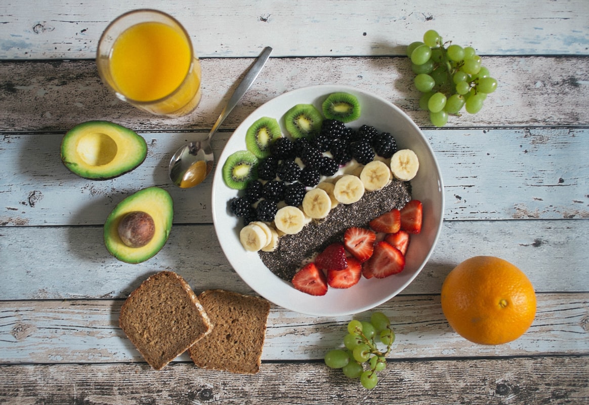 Smoothie bowl s bobulemi